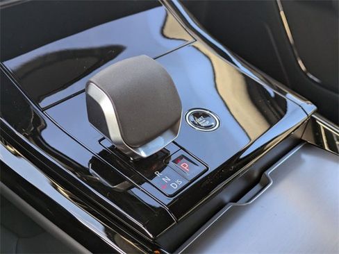 New 2026 Land Rover Range Rover Sport SE image 9