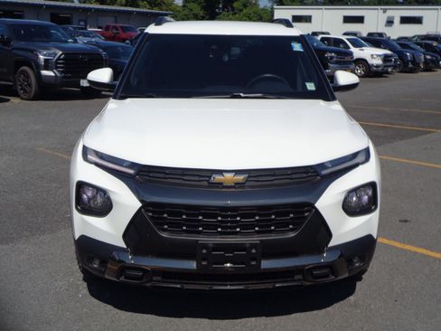 Used 2023 Chevrolet TrailBlazer ACTIV AWD/4WD image 2