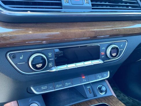 Used 2023 Audi Q5 2.0T Premium Plus w/ Premium Plus Package image 30
