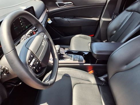 Certified 2026 Kia Sportage EX FWD image 16