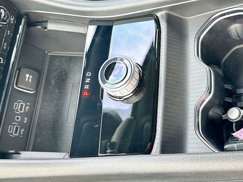 Used 2023 Jeep Grand Cherokee L Laredo image 21