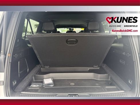 Used 2024 Jeep Wagoneer L Series II w/ Flexible Seating Group AWD/4WD image 37