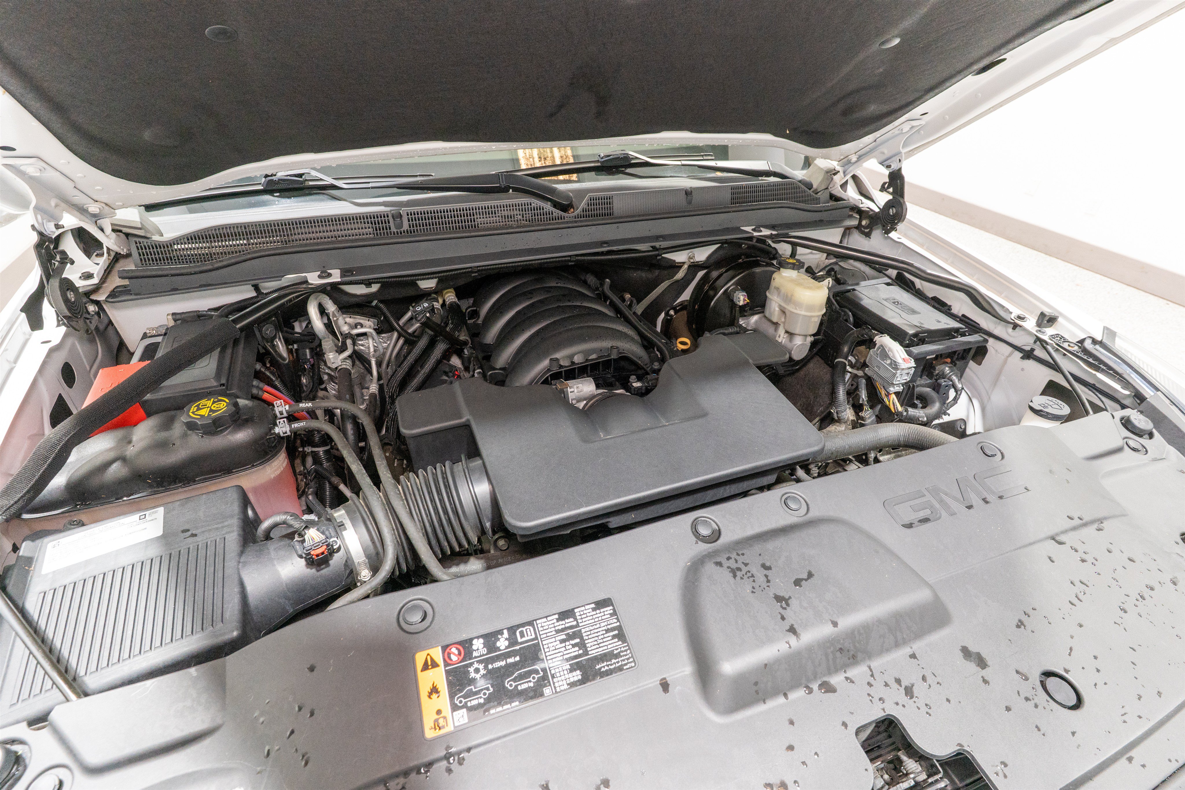 Used 2019 GMC Yukon SLT w/ Premium Edition AWD/4WD image 35