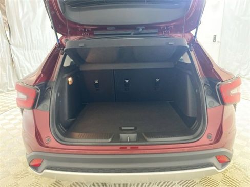 Used 2024 Chevrolet Trax LT image 30