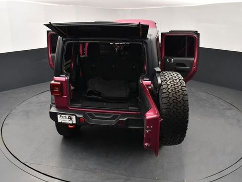 Used 2022 Jeep Wrangler Unlimited Rubicon w/ LED Lighting Group AWD/4WD image 29