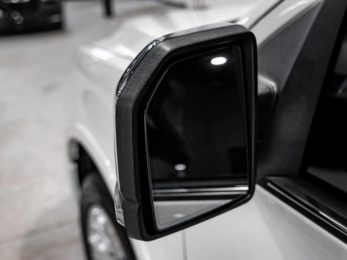 Used 2015 Ford F150 Platinum w/ Equipment Group 701A Luxury AWD/4WD image 50