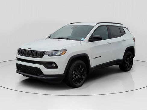 New 2026 Jeep Compass Latitude image 2
