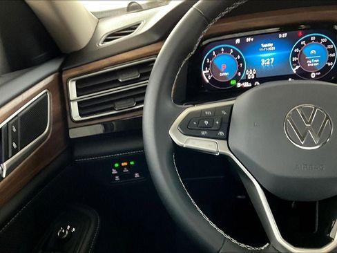 New 2026 Volkswagen Atlas SE image 21