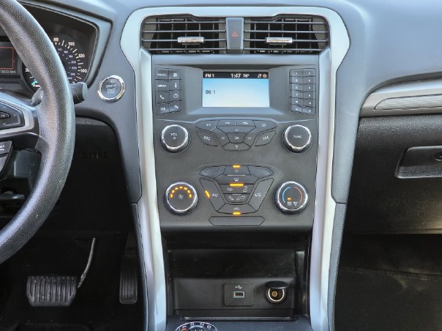 Used 2020 Ford Fusion S FWD image 9