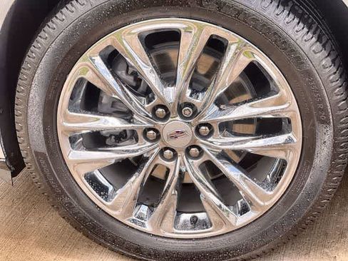 Used 2023 Cadillac XT6 Luxury FWD image 9