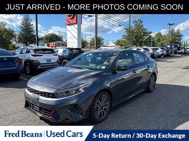 Used 2023 Kia Forte GT-Line w/ GT-Line Premium Package FWD image 3