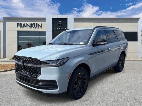 New 2025 Lincoln Navigator Reserve w/ Jet Appearance Package AWD/4WD image 3