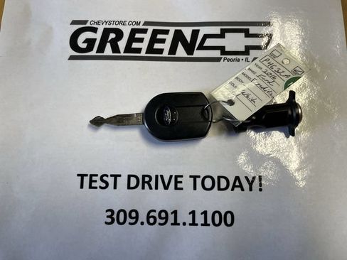 Used 2016 Ford Expedition XLT w/ Equipment Group 202A AWD/4WD image 25
