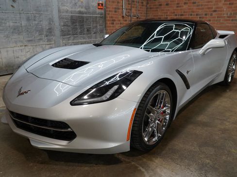 Used 2015 Chevrolet Corvette Stingray Coupe w/ Battery Protection Package RWD image 21