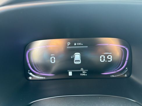 Used 2025 Kia Soul LX w/ LX Technology Package FWD image 21