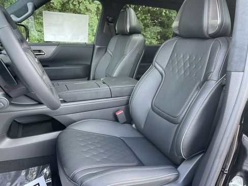 New 2026 INFINITI QX80 Autograph w/ Premium Cargo Package image 13