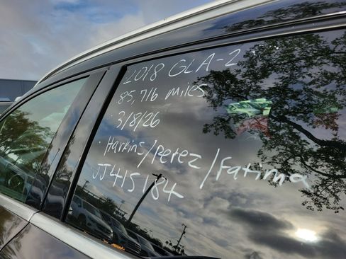 Certified 2018 Mercedes-Benz GLA 250 4MATIC image 6