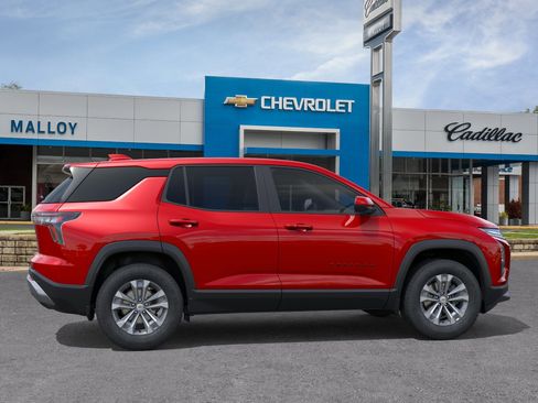 New 2026 Chevrolet Equinox LT w/ Convenience Package II AWD/4WD image 30