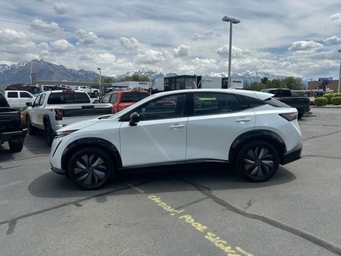 Used 2024 Nissan Ariya AWD image 6