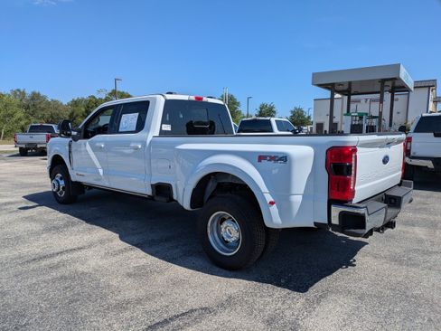 Used 2026 Ford F350 Lariat w/ Lariat Ultimate Package AWD/4WD image 6