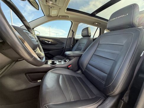Certified 2022 GMC Terrain Denali w/ Black Diamond Edition image 26