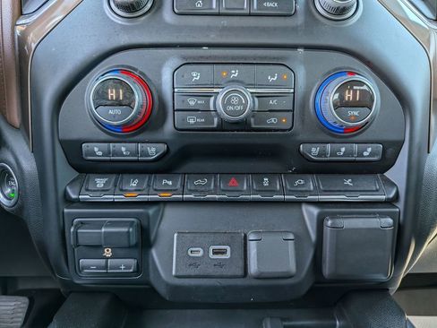 Used 2022 Chevrolet Silverado 3500 High Country w/ LPO, Hitch Package image 26