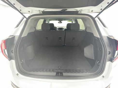 Used 2024 GMC Terrain SLE w/ Elevation Edition AWD/4WD image 6