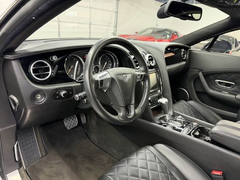 Used 2017 Bentley Continental GT image 17