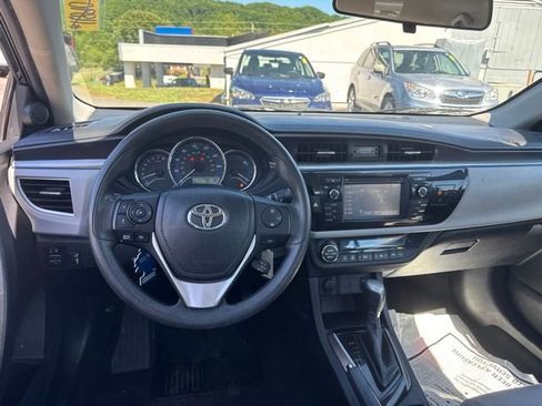 Used 2014 Toyota Corolla LE FWD image 12