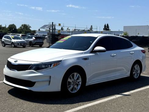 Used 2016 Kia Optima LX FWD image 9