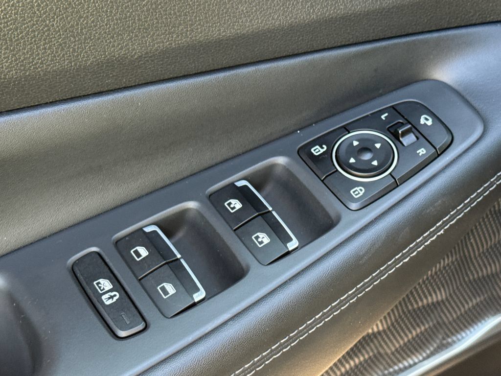 Used 2022 Hyundai Santa Fe Limited FWD image 20