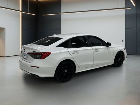 Used 2023 Honda Civic Sport image 6