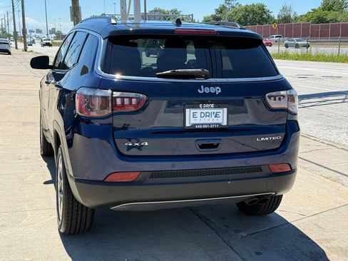 Used 2021 Jeep Compass Limited AWD/4WD image 9