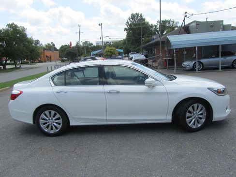 Used 2015 Honda Accord EX-L image 11