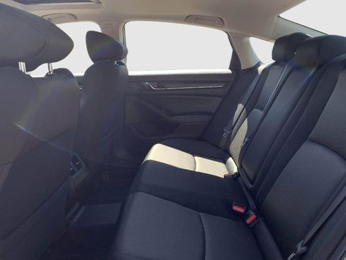 Used 2019 Honda Accord EX image 40