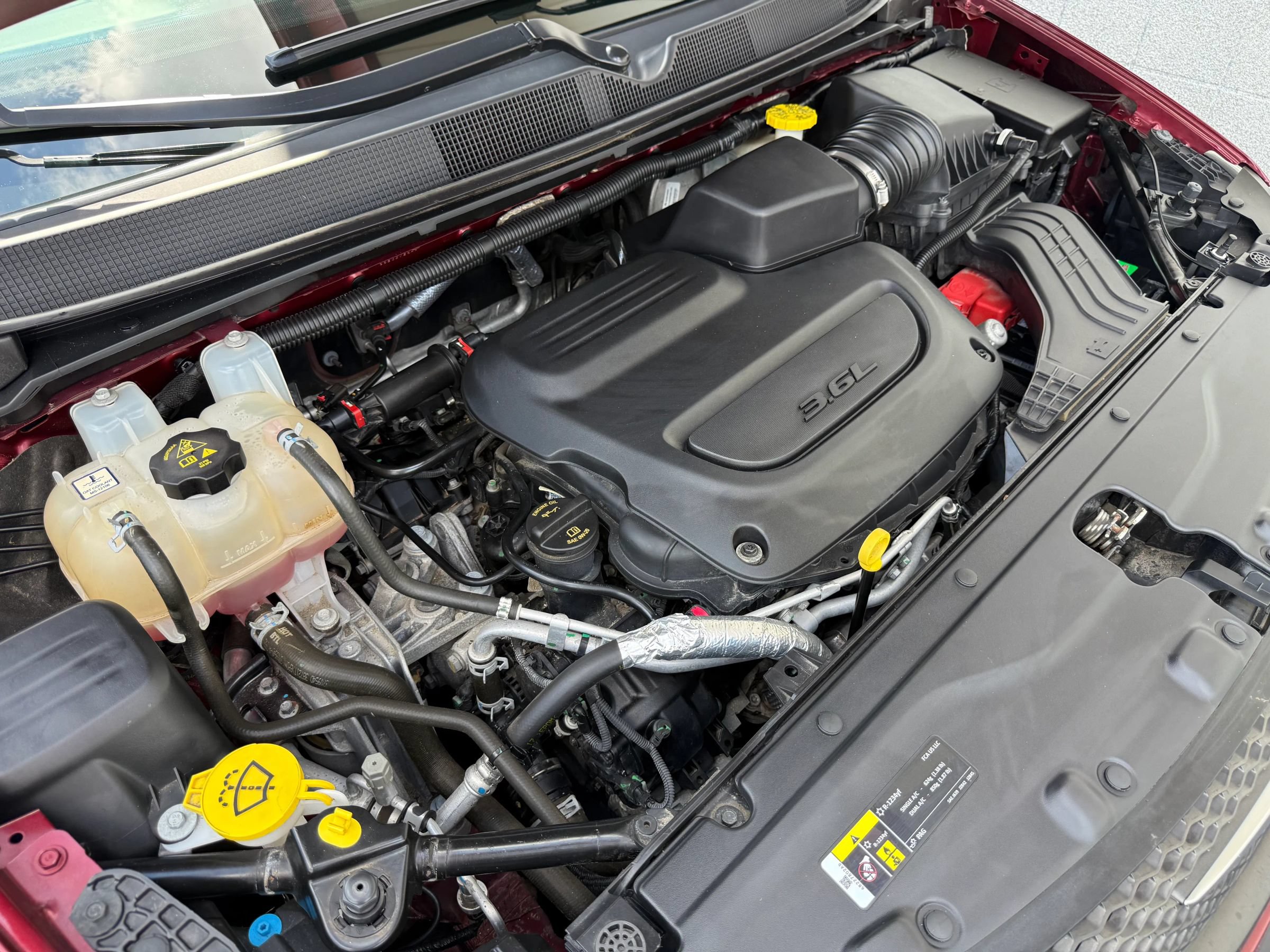 Used 2020 Chrysler Voyager L FWD image 13