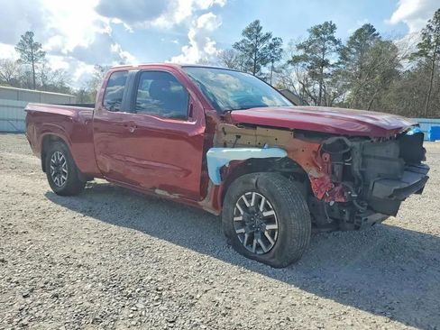 Used 2022 Nissan Frontier SV image 2