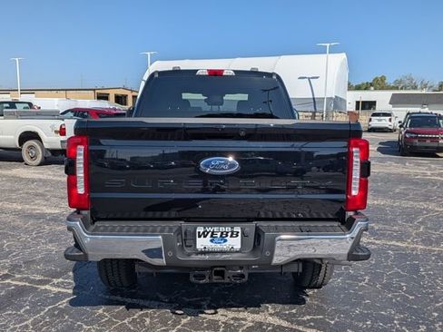 New 2026 Ford F250 Lariat w/ FX4 Off-Road Package image 5