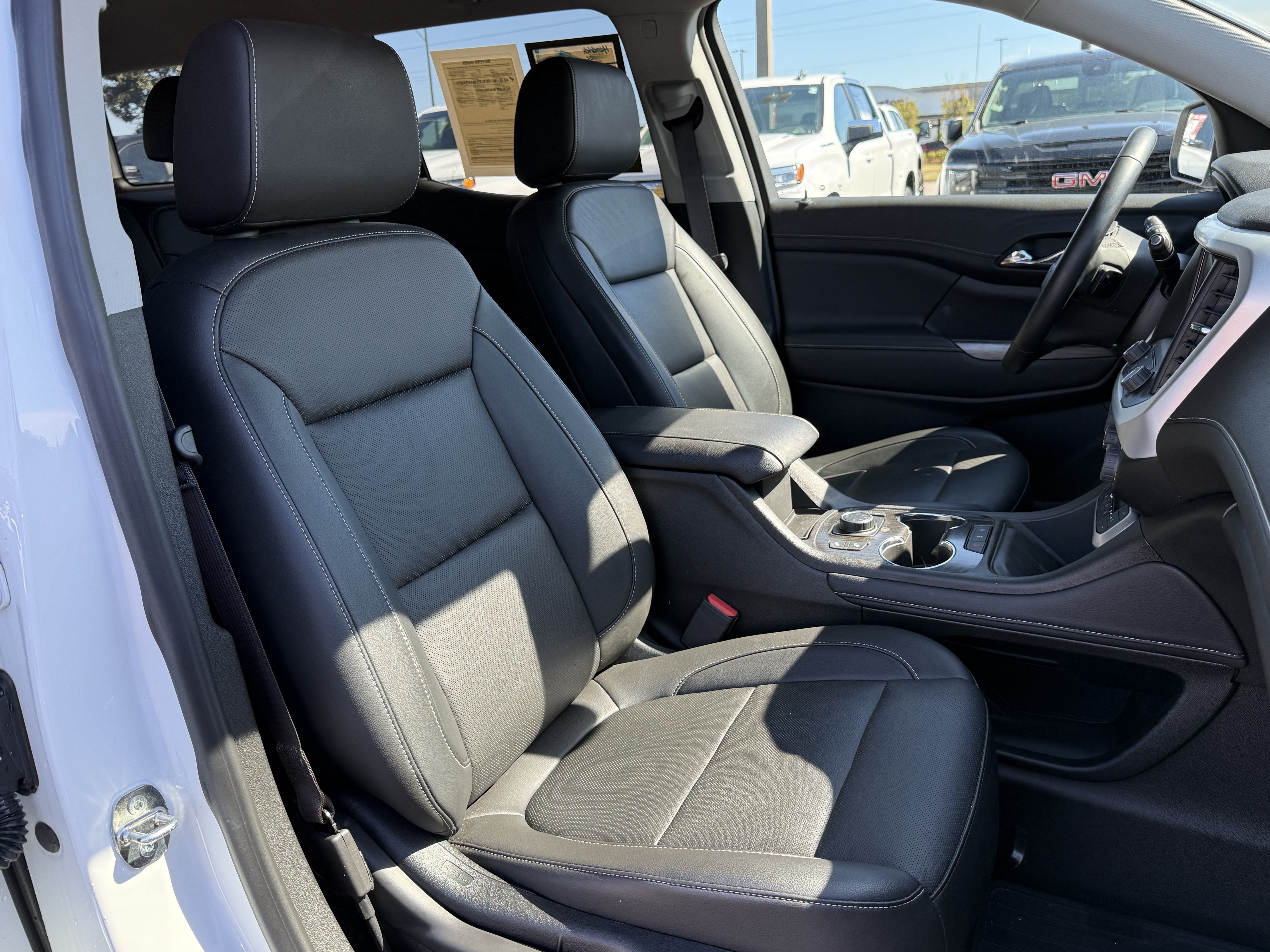 Used 2023 GMC Acadia SLT w/ Trailering Package AWD/4WD image 34