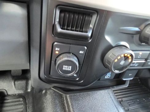 New 2025 Ford F550 4x4 Crew Cab Super Duty image 17