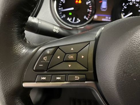 Certified 2018 Nissan Rogue SV w/ Premium Package AWD/4WD image 14