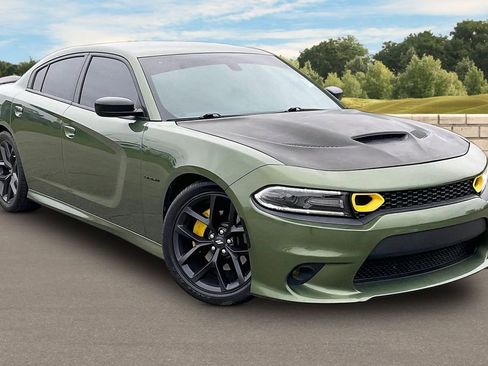 Used 2020 Dodge Charger R/T w/ Blacktop Package RWD image 2