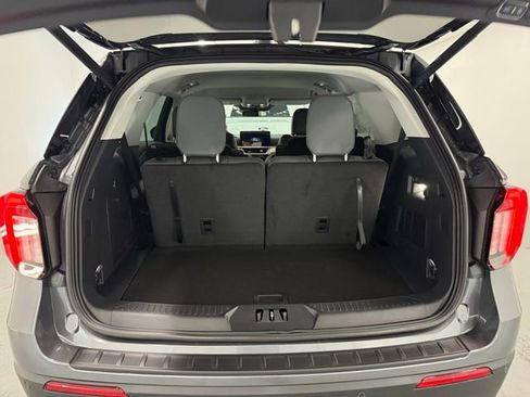 New 2026 Ford Explorer Active w/ Active Comfort Package image 8