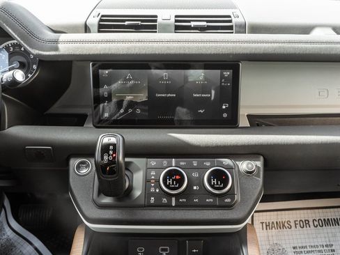 Used 2023 Land Rover Defender 110 S image 15