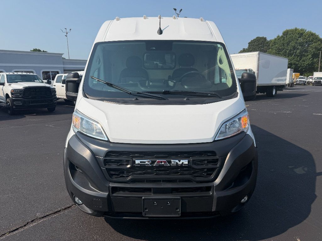 Used 2024 RAM ProMaster 2500 w/ Convenience Group FWD image 4