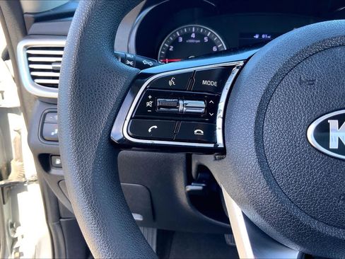 Used 2020 Kia Optima LX image 22