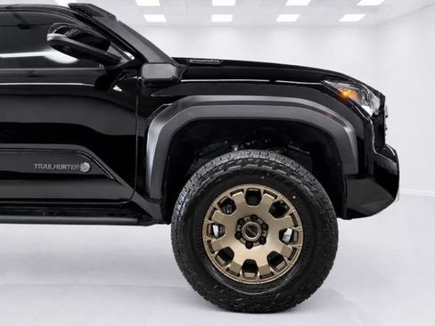 Used 2025 Toyota Tacoma 4x4 Double Cab Hybrid image 4
