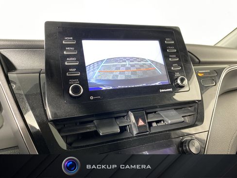 Used 2021 Toyota Camry SE AWD/4WD image 2
