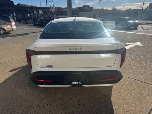 New 2025 Kia K4 LXS image 6