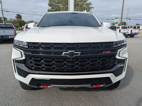 Used 2024 Chevrolet Tahoe Z71 w/ Luxury Package AWD/4WD image 9